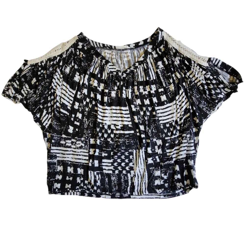 The Addison Story Black White Geometric Print Short Sleeve V Neck Top Sz XS